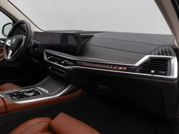 BMW X7 xDrive40d Panorama 360 HUD H K Massage SoftClose
