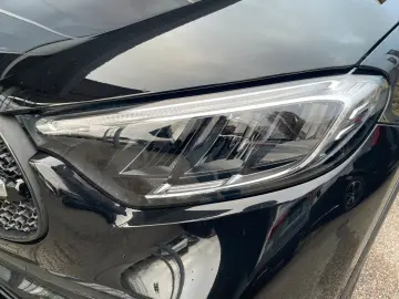 MERCEDES-BENZ GLC 200 4M AMG  LED NIGHT MEMORY