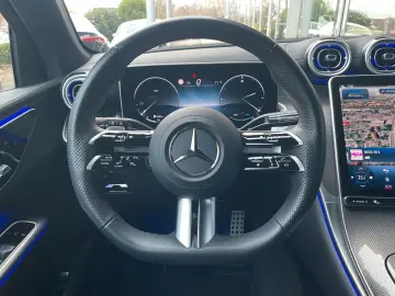 MERCEDES-BENZ GLC 200 4M AMG  LED NIGHT MEMORY