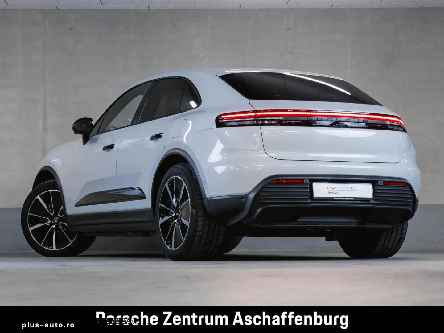 PORSCHE Macan 4S Electric Sport Chrono BOSE Offroad