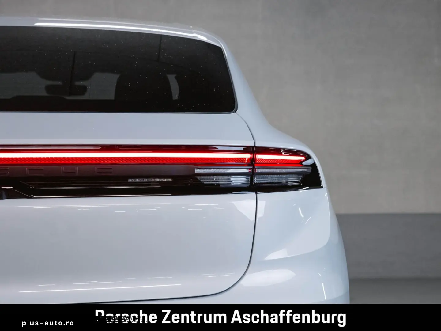 PORSCHE Macan 4S Electric Sport Chrono BOSE Offroad