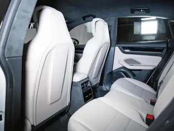 PORSCHE Macan 4S Electric Sport Chrono BOSE Offroad