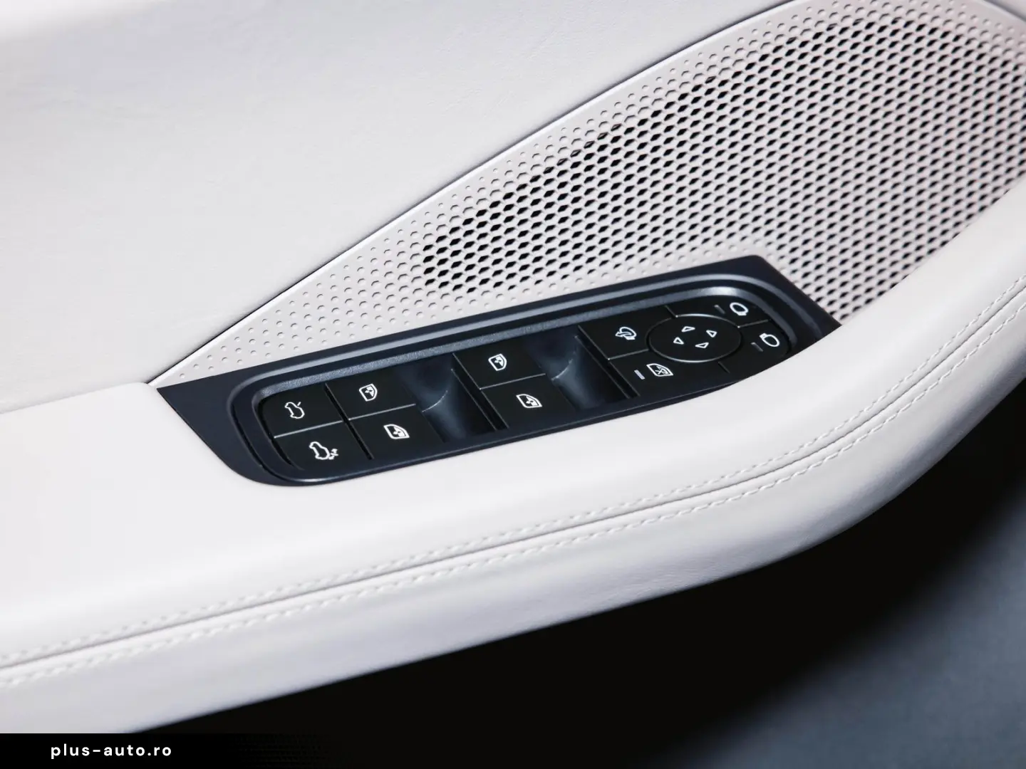 PORSCHE Macan 4S Electric Sport Chrono BOSE Offroad