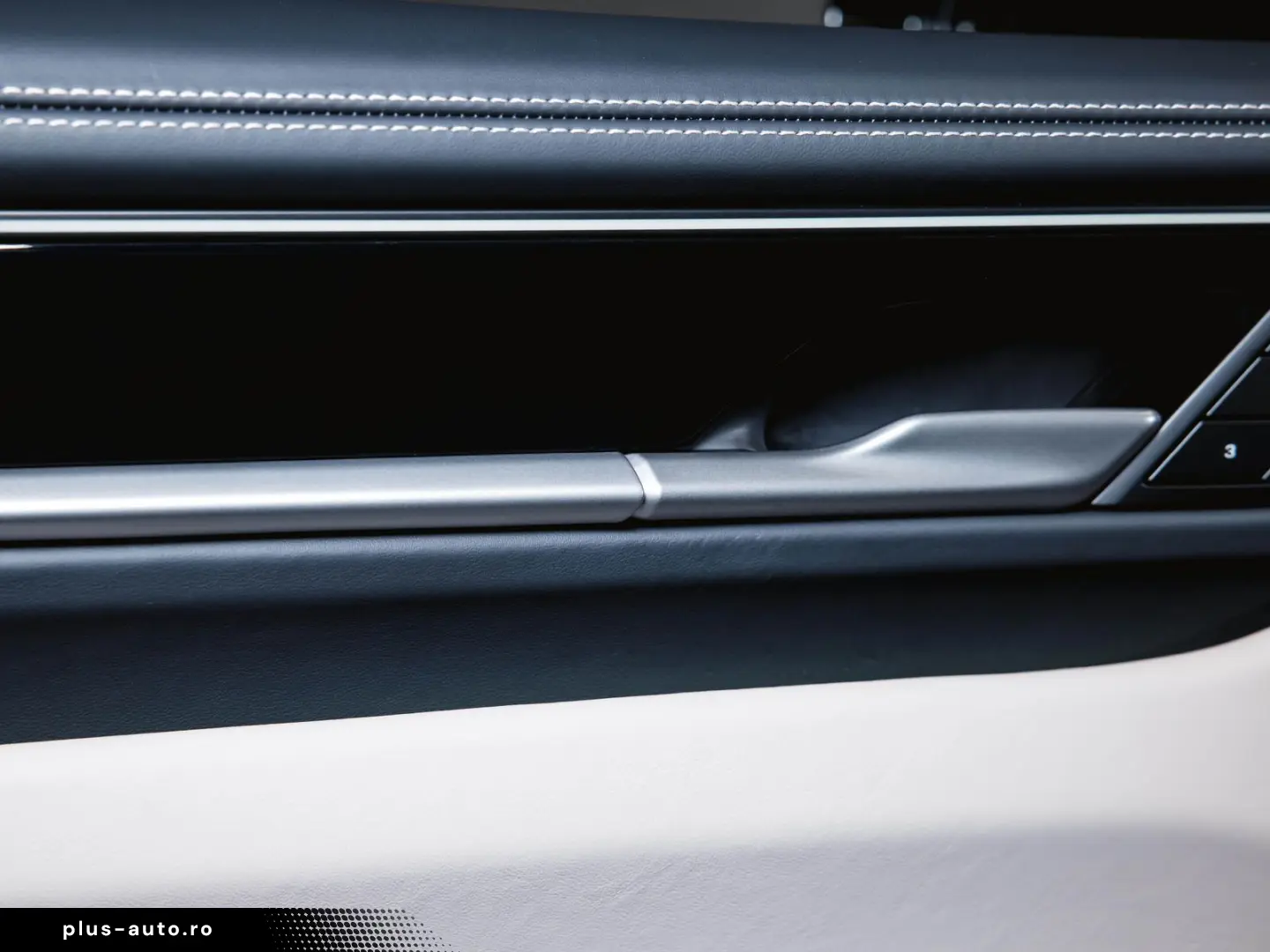 PORSCHE Macan 4S Electric Sport Chrono BOSE Offroad