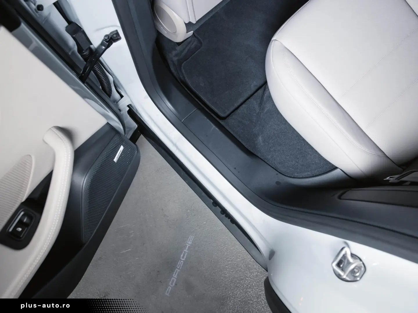 PORSCHE Macan 4S Electric Sport Chrono BOSE Offroad