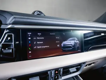 PORSCHE Macan 4S Electric Sport Chrono BOSE Offroad