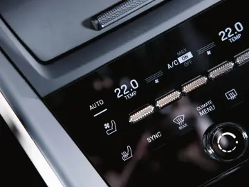 PORSCHE Macan 4S Electric Sport Chrono BOSE Offroad