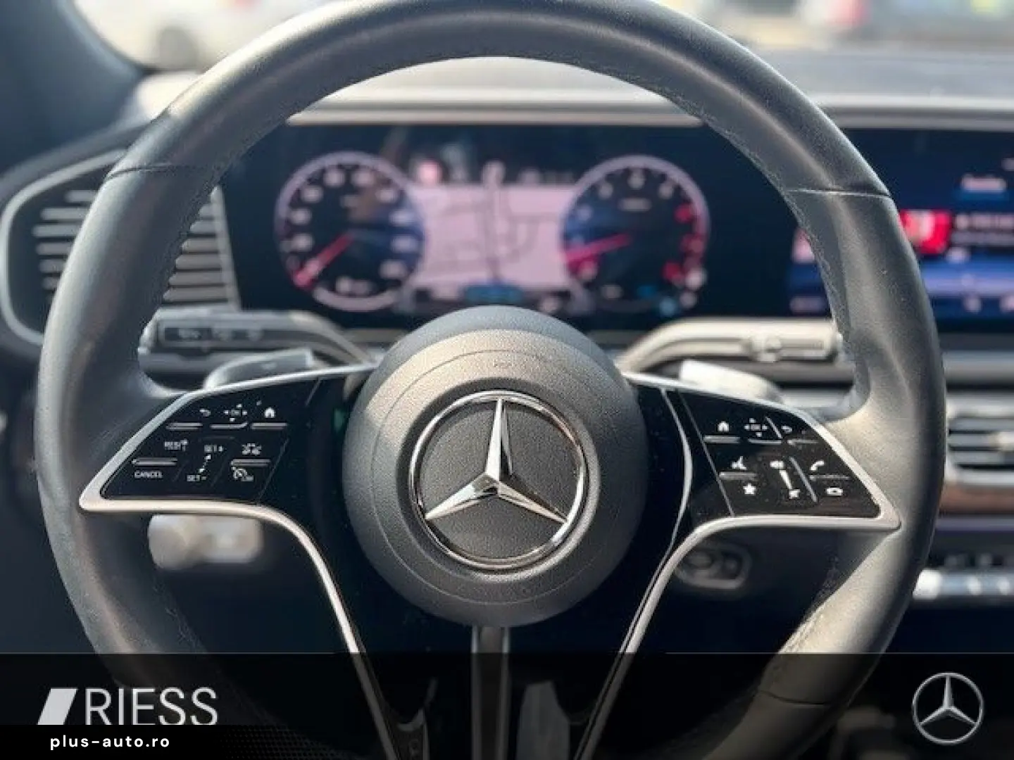 MERCEDES-BENZ GLE 450 4M AMG Sport Night Distr Pano &hellip;