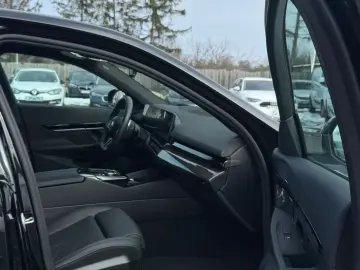 BMW Seria 5 520d xDrive AT MHEV