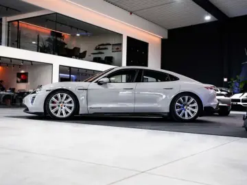 PORSCHE Taycan 4S - 93.4 kWh - PID - Pano - HUD - 360  -