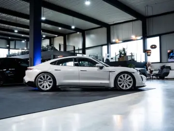 PORSCHE Taycan 4S - 93.4 kWh - PID - Pano - HUD - 360  -