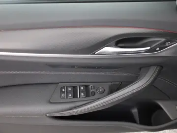 BMW 520d xDrive M Sport Aut. Laser ACC Navi Kamera