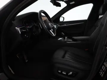 BMW 520d xDrive M Sport Aut. Laser ACC Navi Kamera