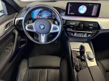 BMW 520dLim. M Sport Laser ACC Kamera AHK HUD Leder