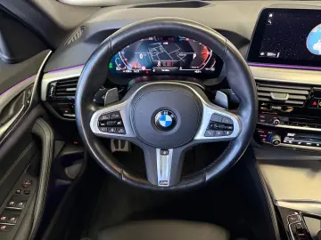 BMW 520dLim. M Sport Laser ACC Kamera AHK HUD Leder