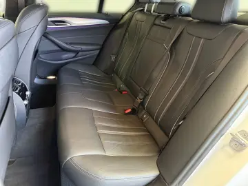 BMW 520dLim. M Sport Laser ACC Kamera AHK HUD Leder