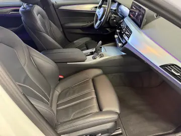 BMW 520dLim. M Sport Laser ACC Kamera AHK HUD Leder