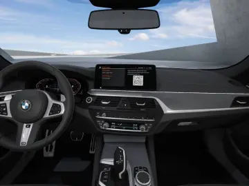 BMW 530i    M-Sport ACC Laser SpurAss HUD Navi RFK