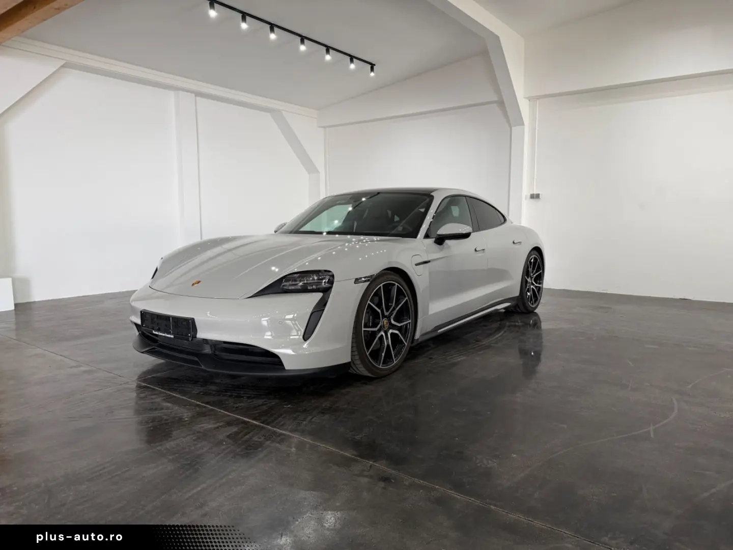 PORSCHE Taycan Kreide Beifahrer Display Perf. Battery