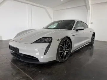 PORSCHE Taycan Kreide Beifahrer Display Perf. Battery
