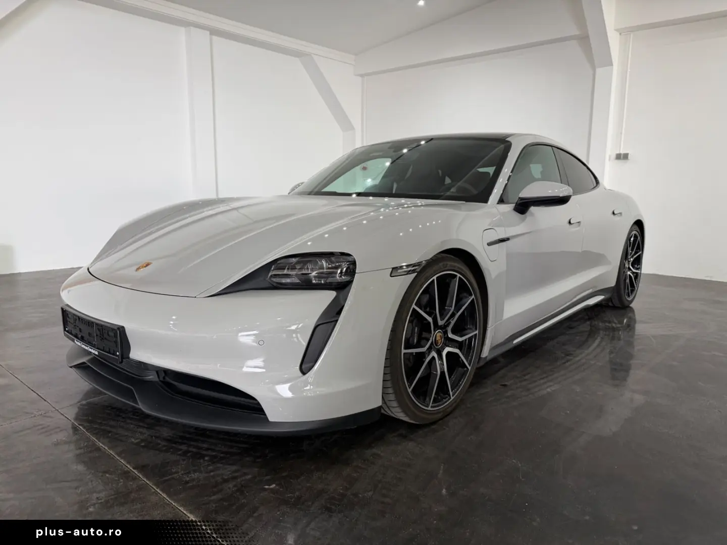 PORSCHE Taycan Kreide Beifahrer Display Perf. Battery