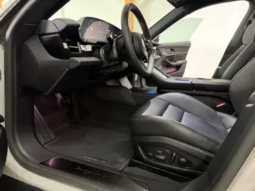 PORSCHE Taycan Kreide Beifahrer Display Perf. Battery