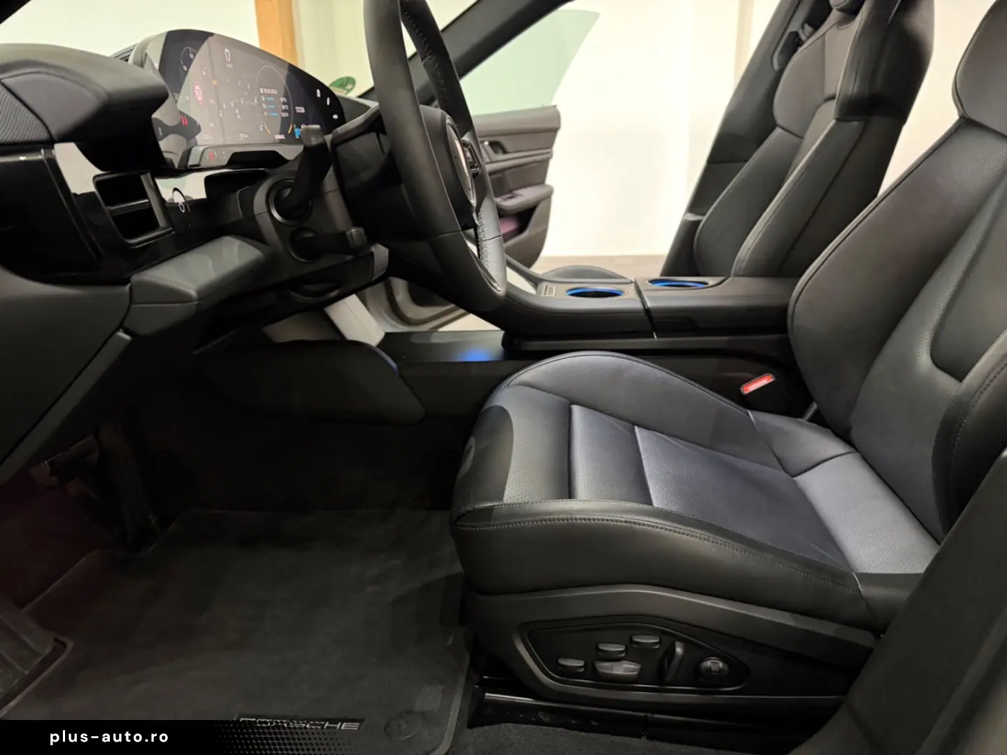 PORSCHE Taycan Kreide Beifahrer Display Perf. Battery