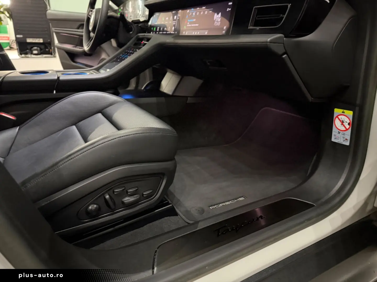 PORSCHE Taycan Kreide Beifahrer Display Perf. Battery