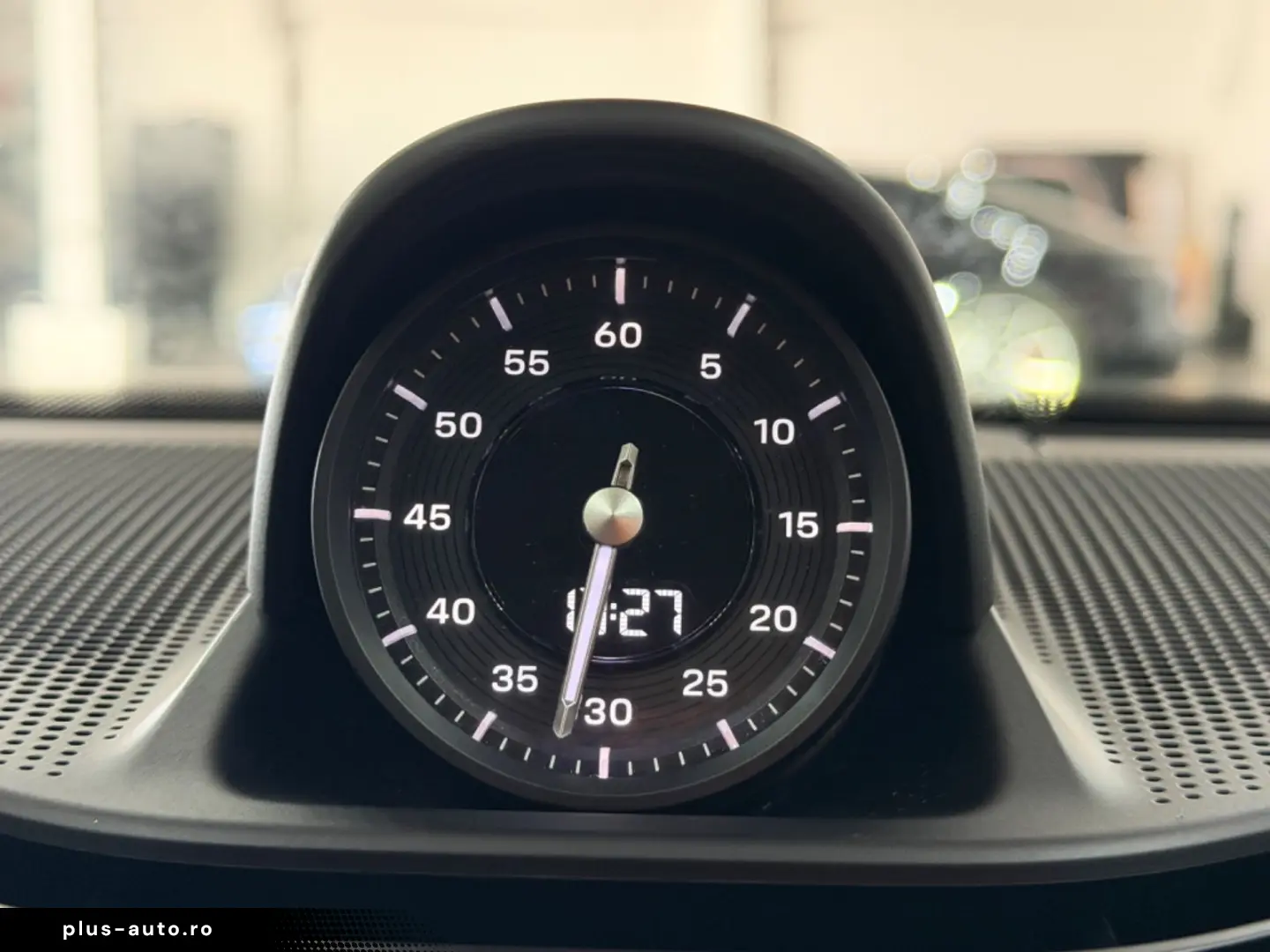 PORSCHE Taycan Kreide Beifahrer Display Perf. Battery