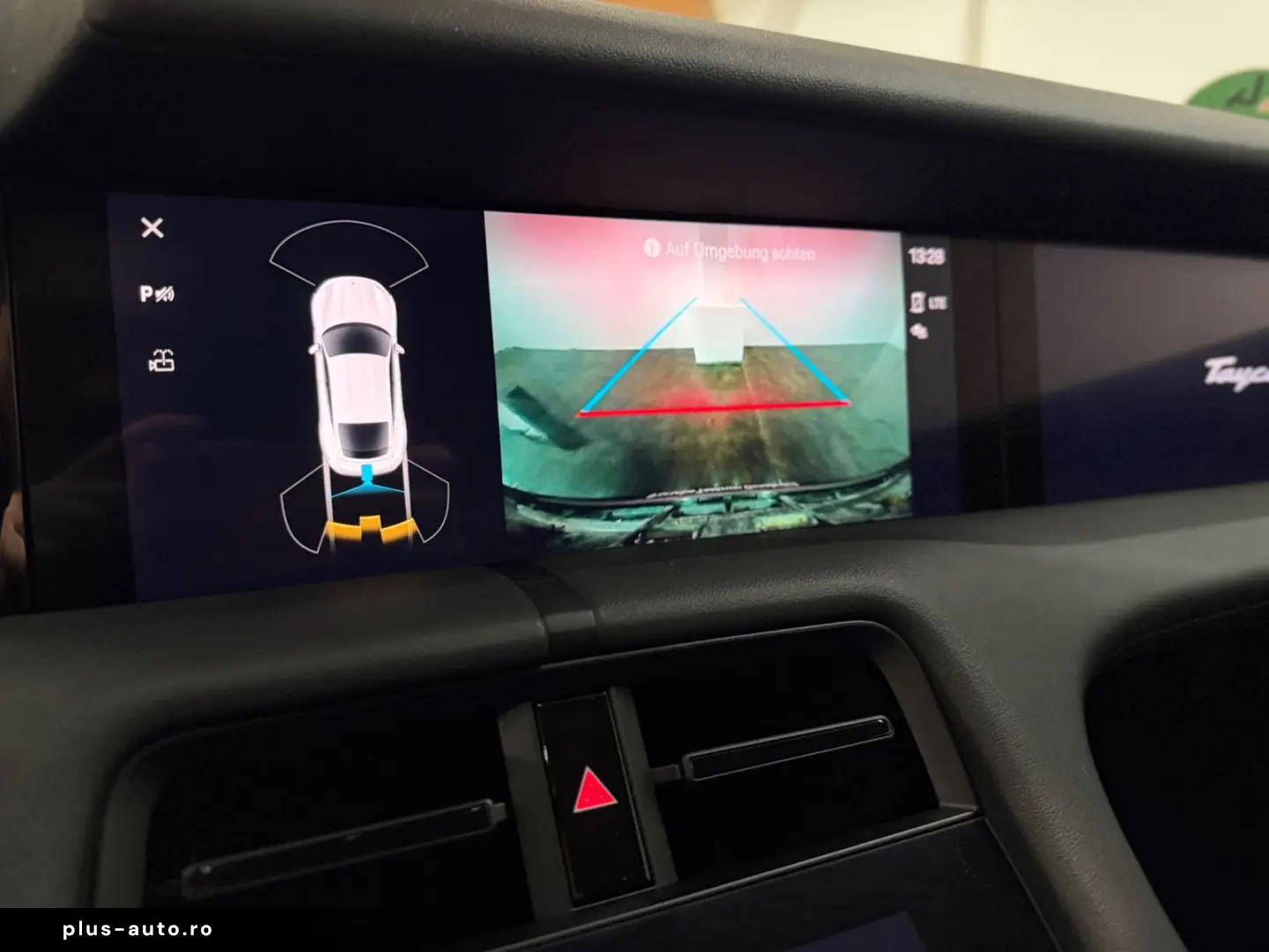 PORSCHE Taycan Kreide Beifahrer Display Perf. Battery