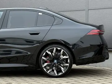 BMW 550e Lim. xDrive M Sport Pro Pano B&W 360  HUD