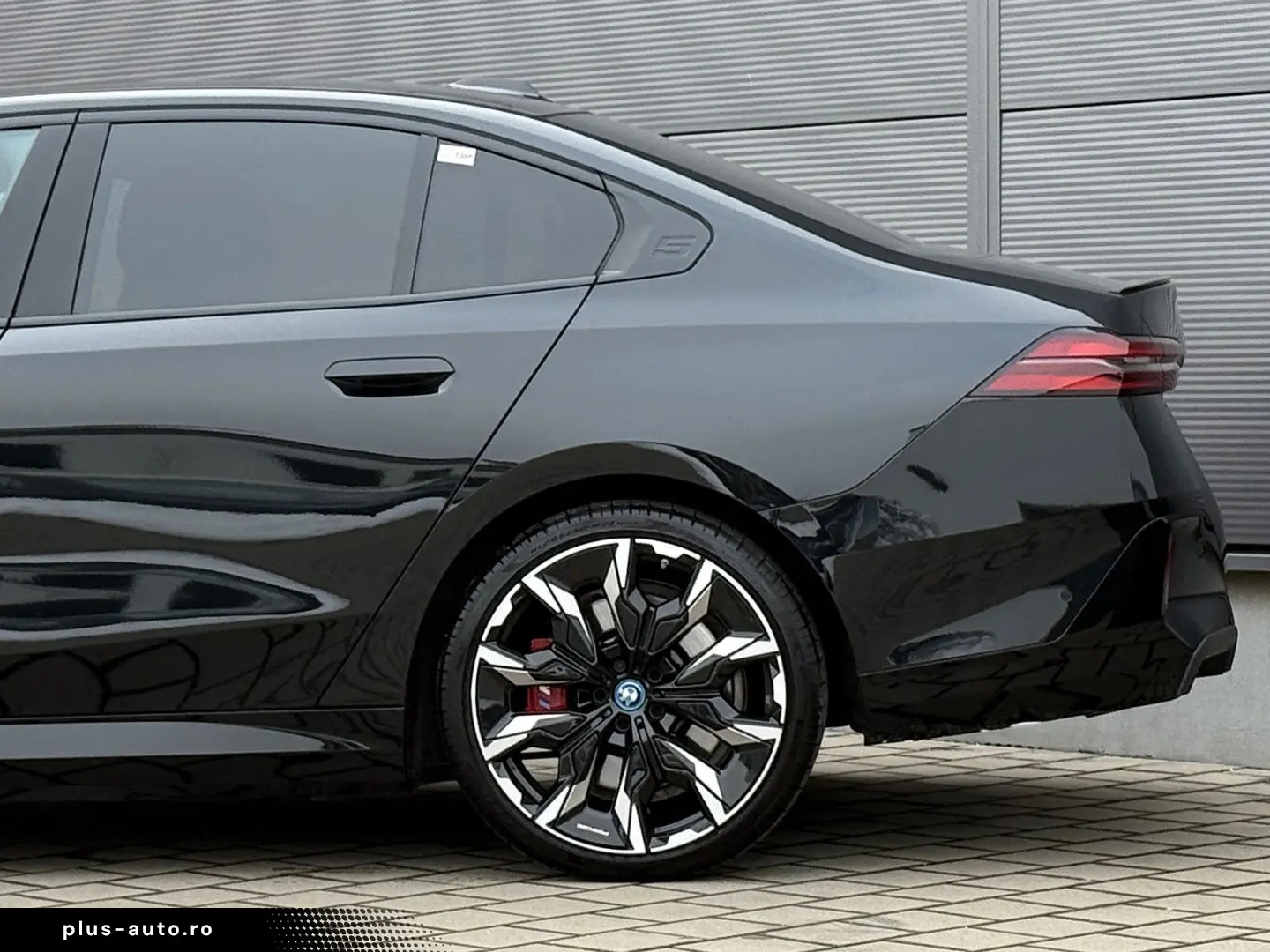 BMW 550e Lim. xDrive M Sport Pro Pano B&W 360  HUD