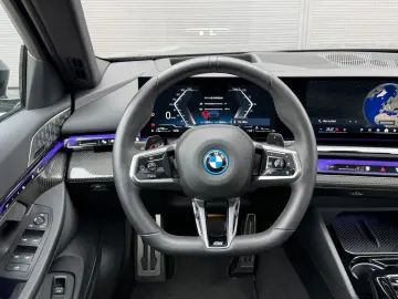 BMW 550e Lim. xDrive M Sport Pro Pano B&W 360  HUD
