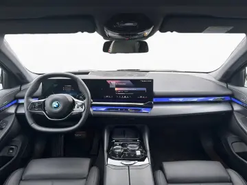 BMW 550e xDrive PANO ALED HK KlimaSitze Memory 19