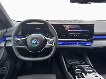 BMW 550e xDrive PANO ALED HK KlimaSitze Memory 19