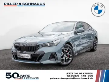 BMW 520i M-Sport Pro NAVI ACC HUD SITZBELÜFTUNG PANO