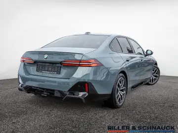 BMW 520i M-Sport Pro NAVI ACC HUD SITZBELÜFTUNG PANO