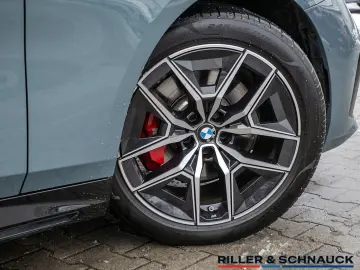 BMW 520i M-Sport Pro NAVI ACC HUD SITZBELÜFTUNG PANO