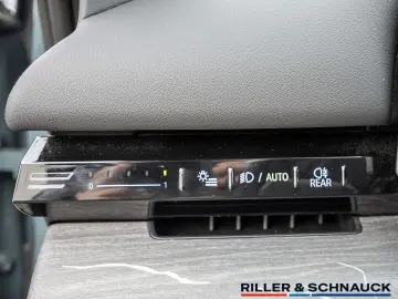 BMW 520i M-Sport Pro NAVI ACC HUD SITZBELÜFTUNG PANO