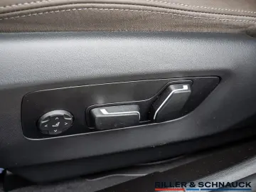 BMW 520i M-Sport Pro NAVI ACC HUD SITZBELÜFTUNG PANO