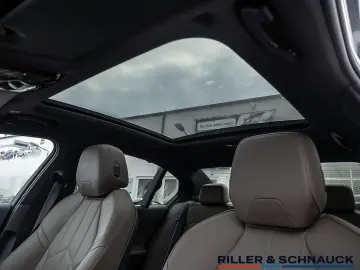 BMW 520i M-Sport Pro NAVI ACC HUD SITZBELÜFTUNG PANO