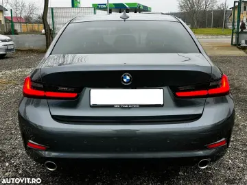 BMW Seria 3 320i xDrive Aut