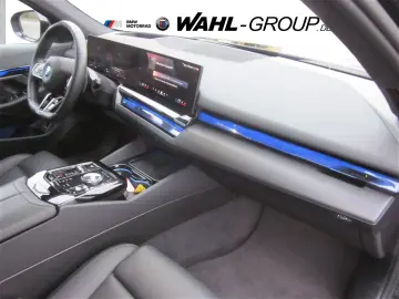 BMW 550e xDrive M SPORT LC PROF LEDER PANO ALARM  HI