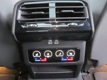 BMW 550e xDrive M SPORT LC PROF LEDER PANO ALARM  HI