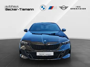 BMW 520d M Sport Pro IconicGlow DrivAss  ParkAss   S