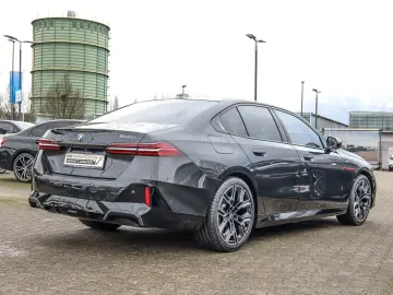 BMW 520d Limousine M Sport AHK HuD Pano DA  H K LED