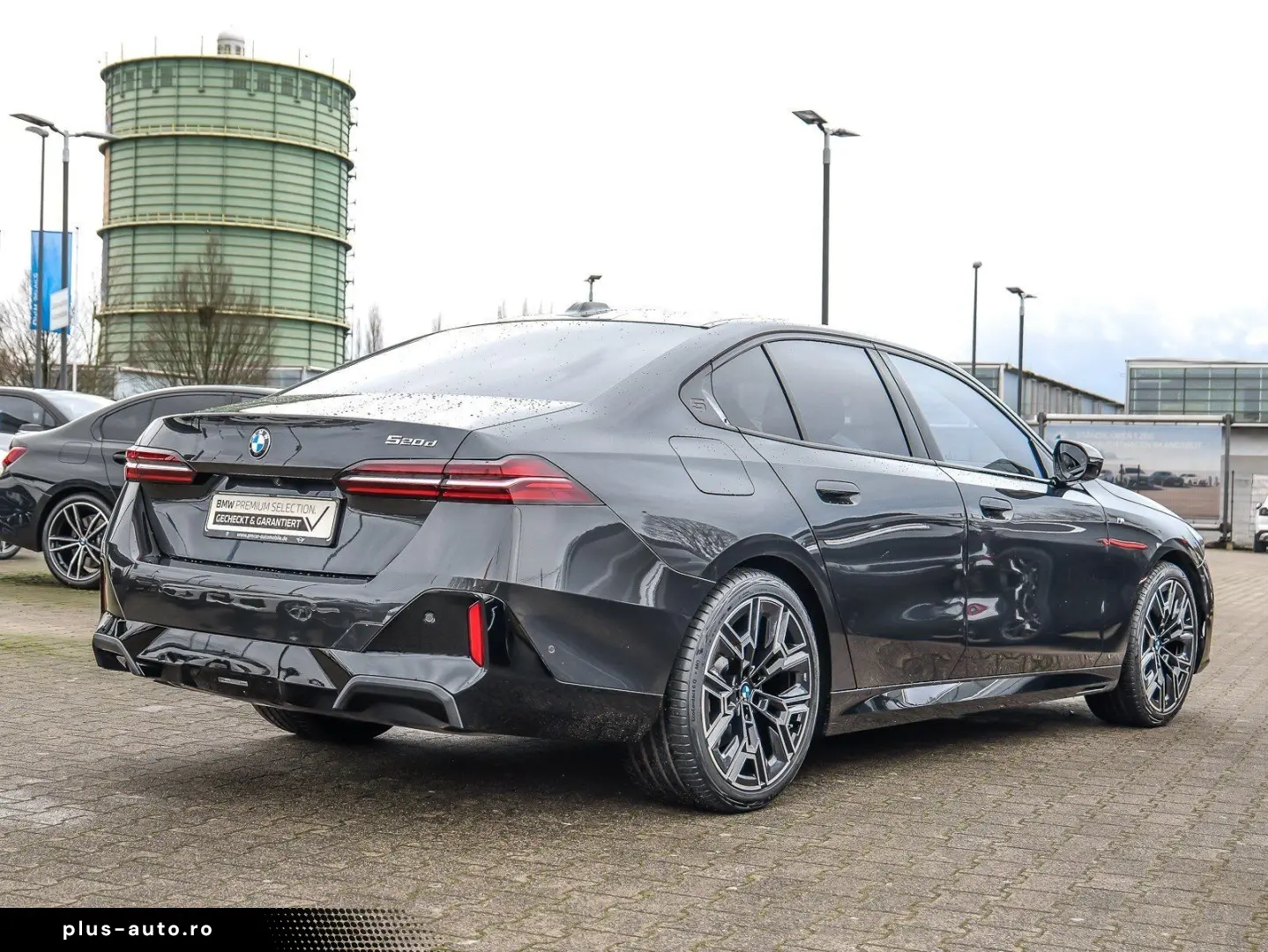 BMW 520d Limousine M Sport AHK HuD Pano DA  H K LED