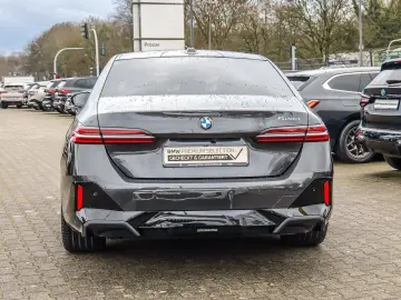 BMW 520d Limousine M Sport AHK HuD Pano DA  H K LED