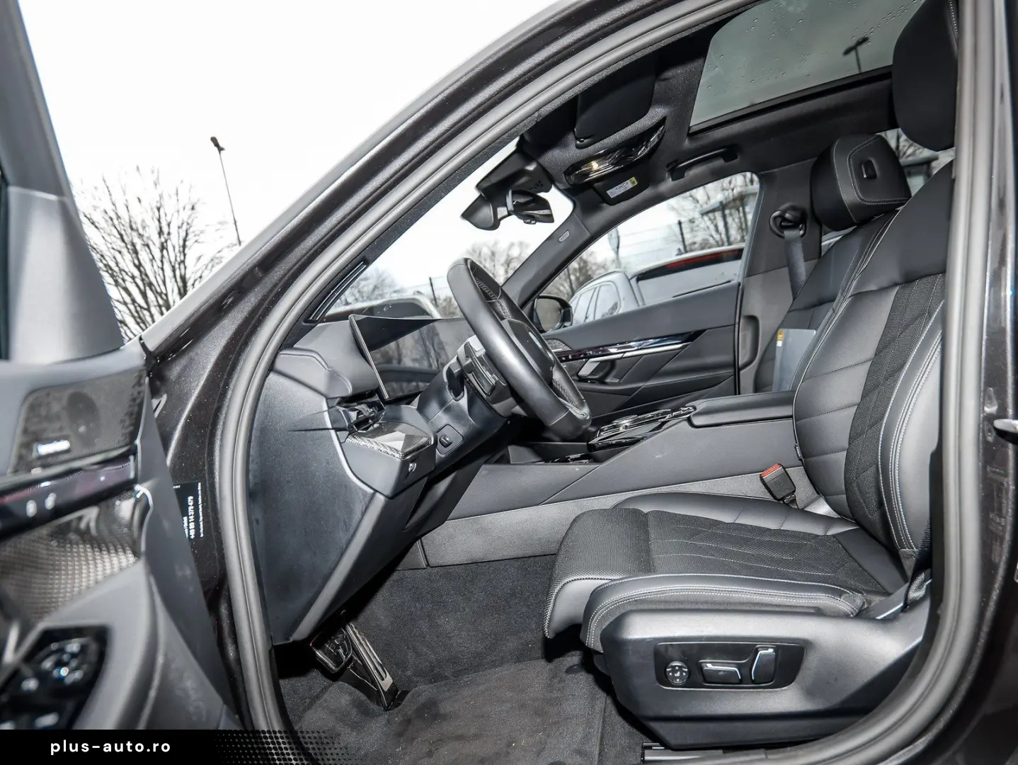 BMW 520d Limousine M Sport AHK HuD Pano DA  H K LED