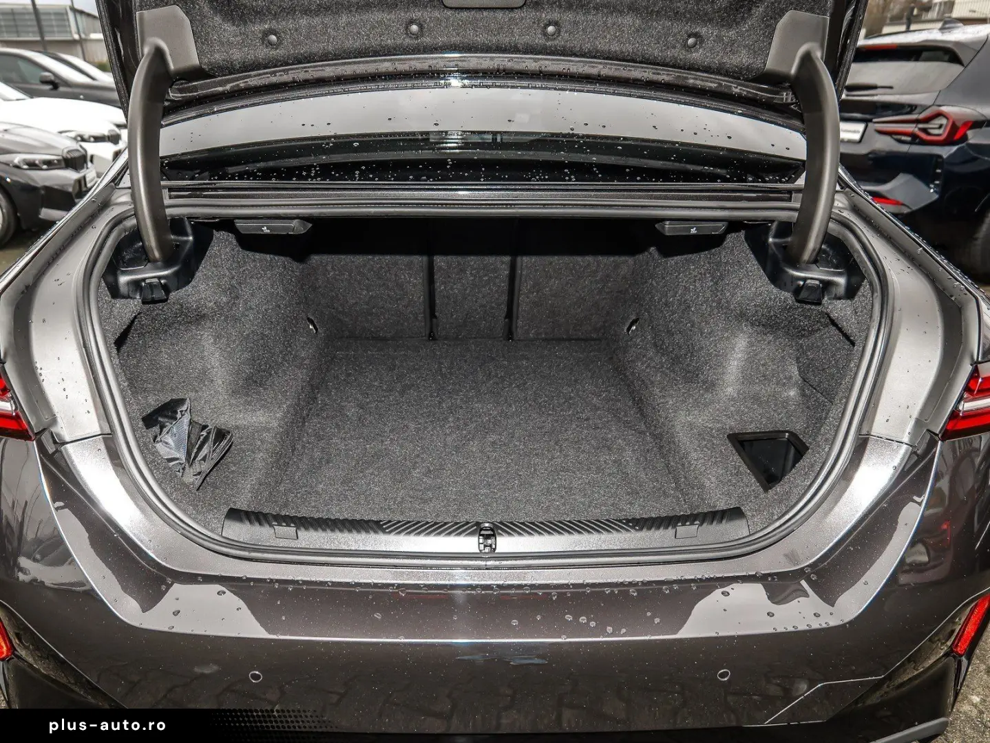 BMW 520d Limousine M Sport AHK HuD Pano DA  H K LED